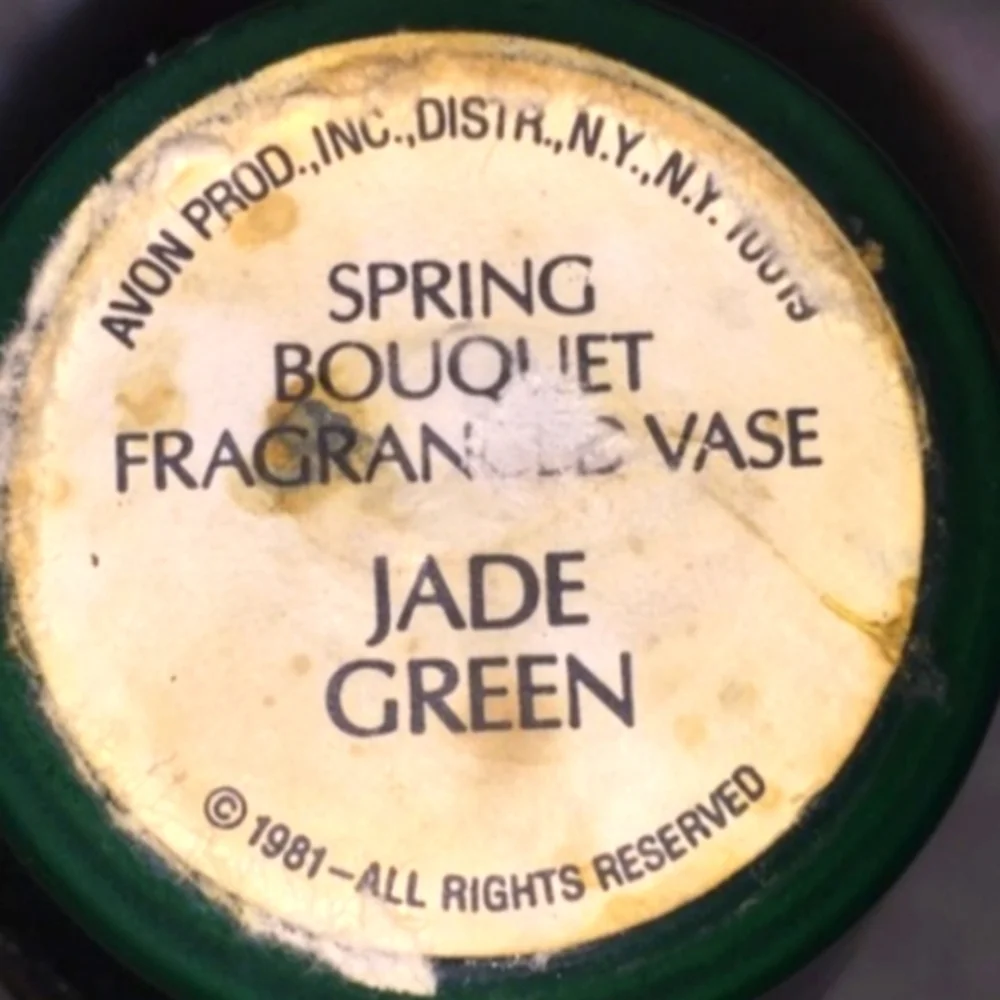 🌿💚🌿 Delightful Vintage 80's Avon Petite Forest Green Faux Jade Fragrance Vase - Picture 15 of 15
